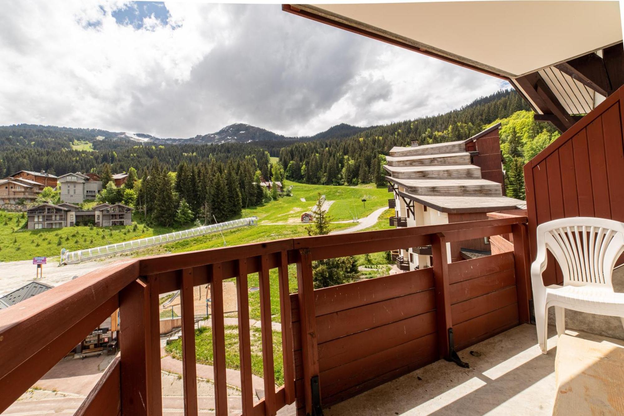 Апартаменти Courchevel Au Pied Des Pistes, La Tania Екстер'єр фото